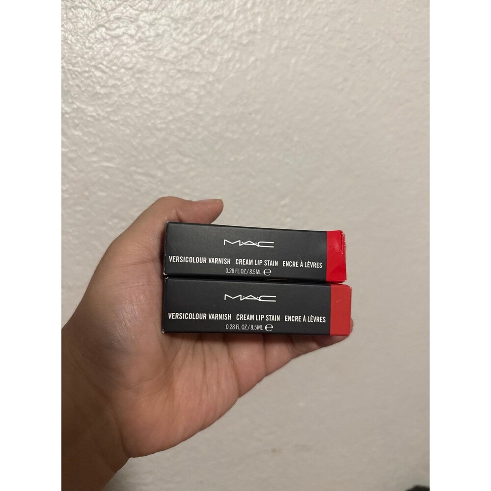 Mac versicolour Varnish Cream Lip Satin 112 To the Extreme 113 Shock It To me